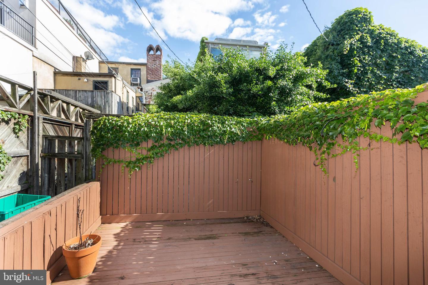 113 E Churchill St Property Photo 21