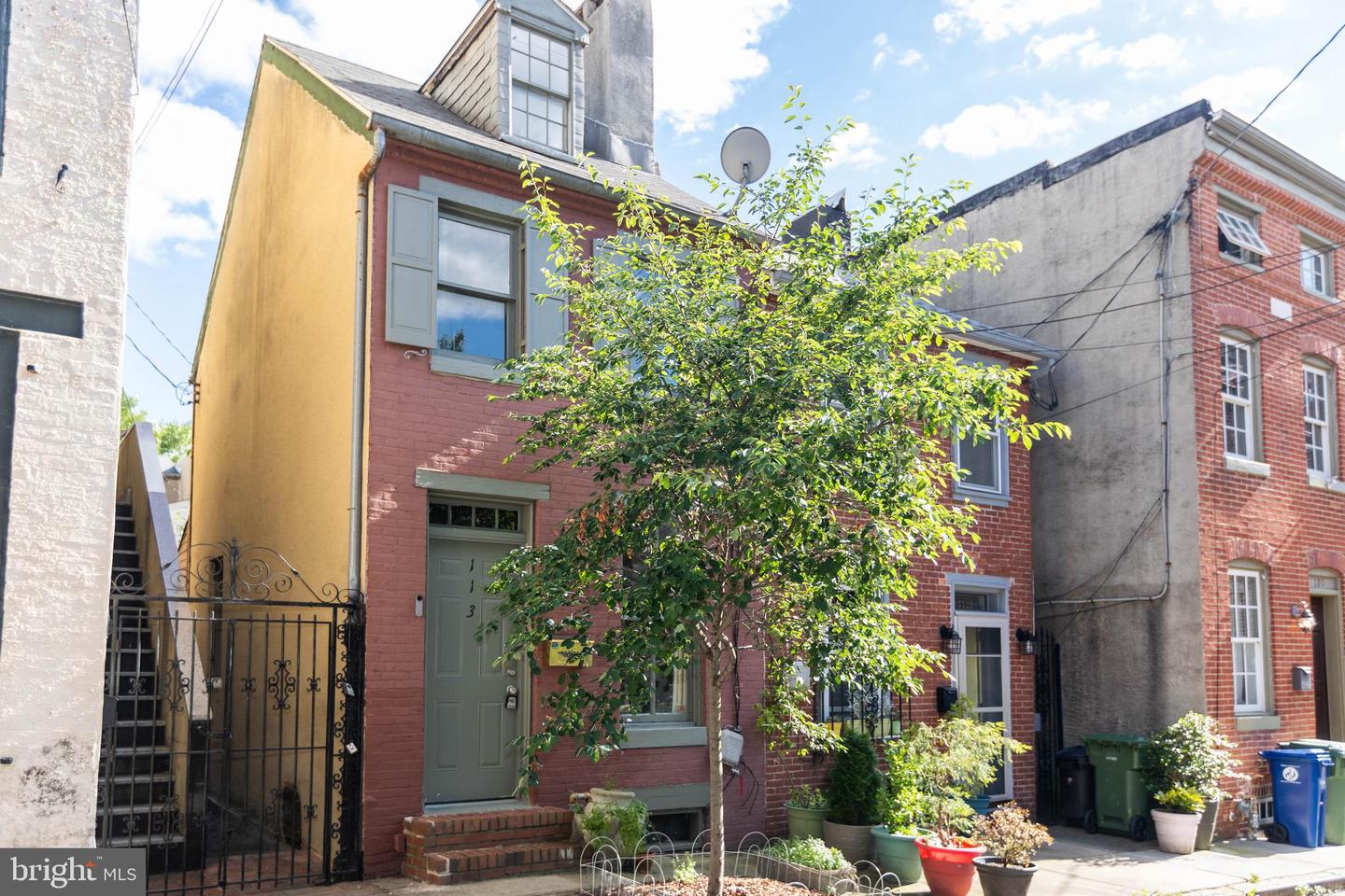 113 E Churchill St Property Photo 34