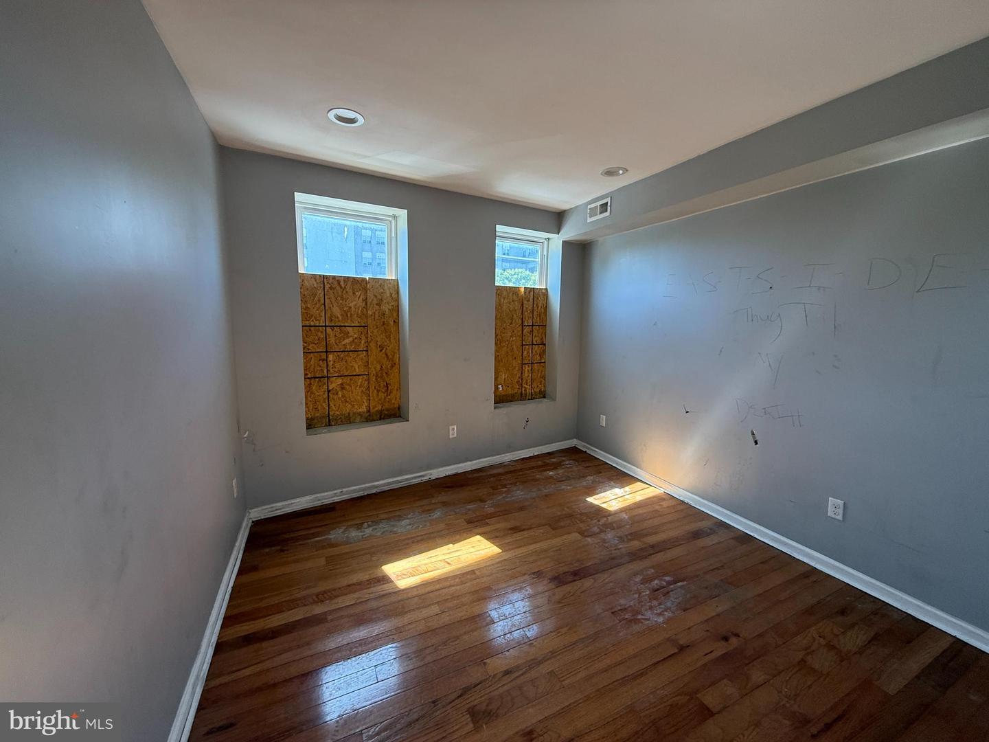 1217 Greenmount Ave Property Photo 16