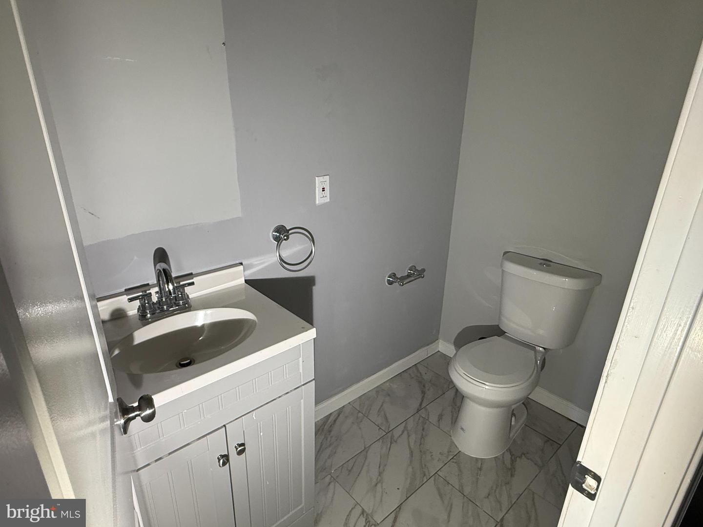 1217 Greenmount Ave Property Photo 18