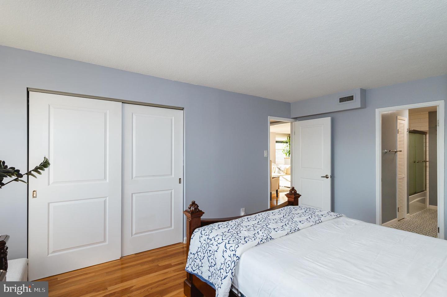 1101 Saint Paul St #1504 Property Photo 19