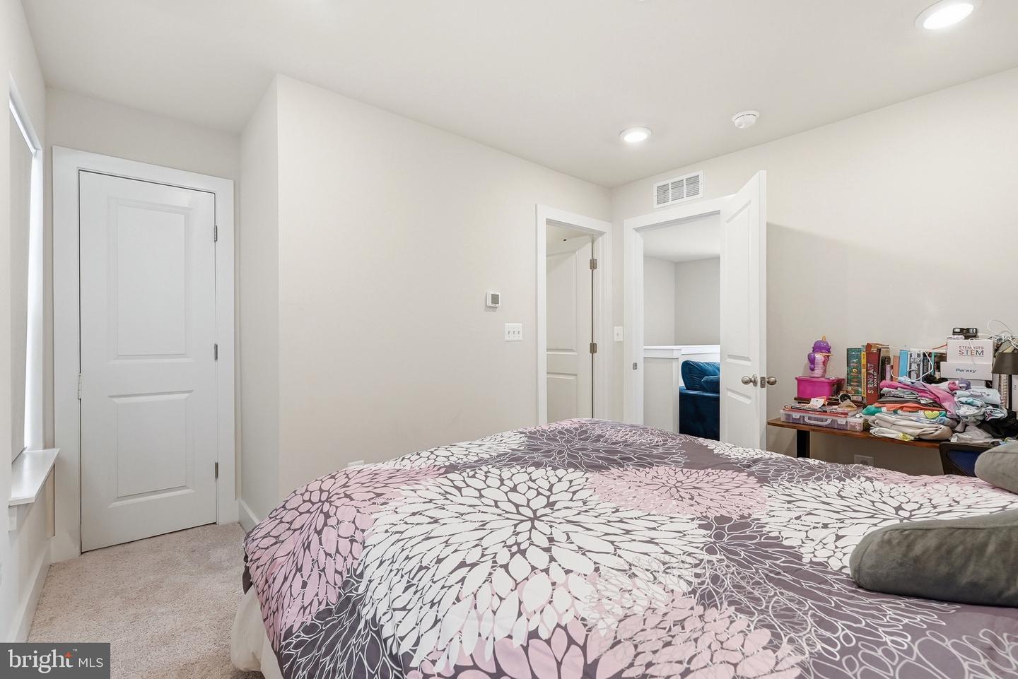 153 Locke St Property Photo 35