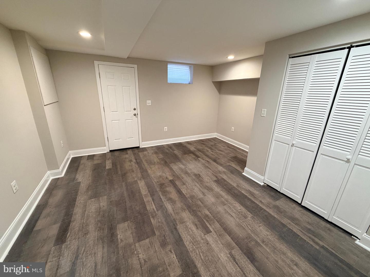 607 Cheraton Rd Property Photo 17