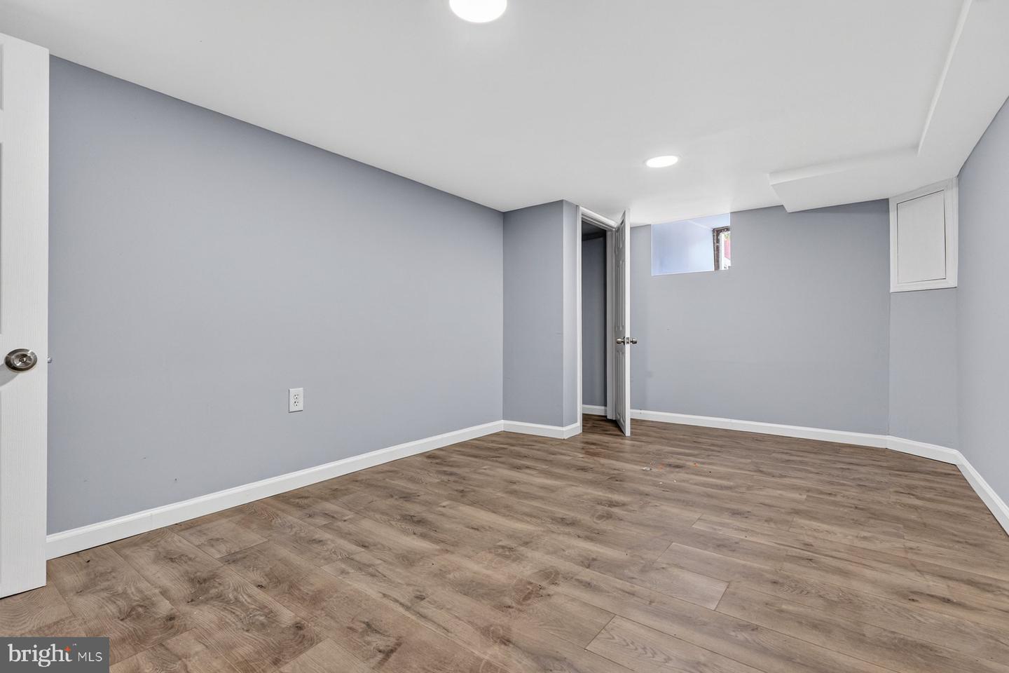 1910 W Fayette St Property Photo 23