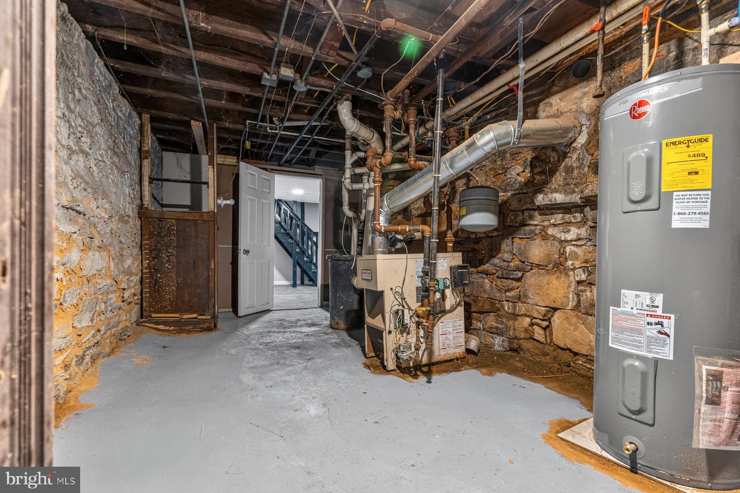1910 W Fayette St Property Photo 25