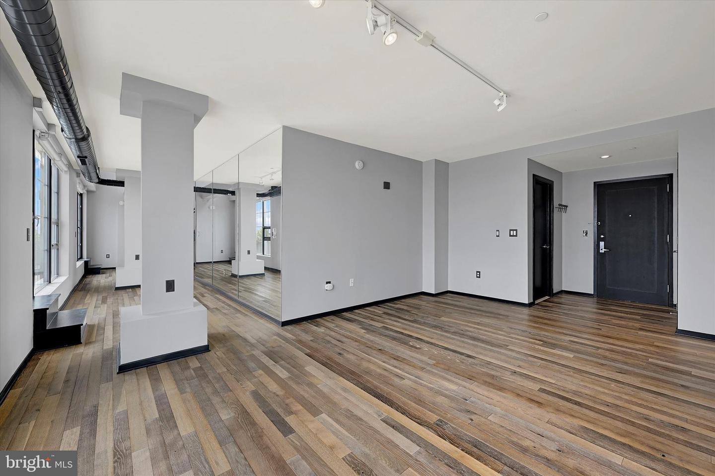 1200 Steuart St #1913 Property Photo 10