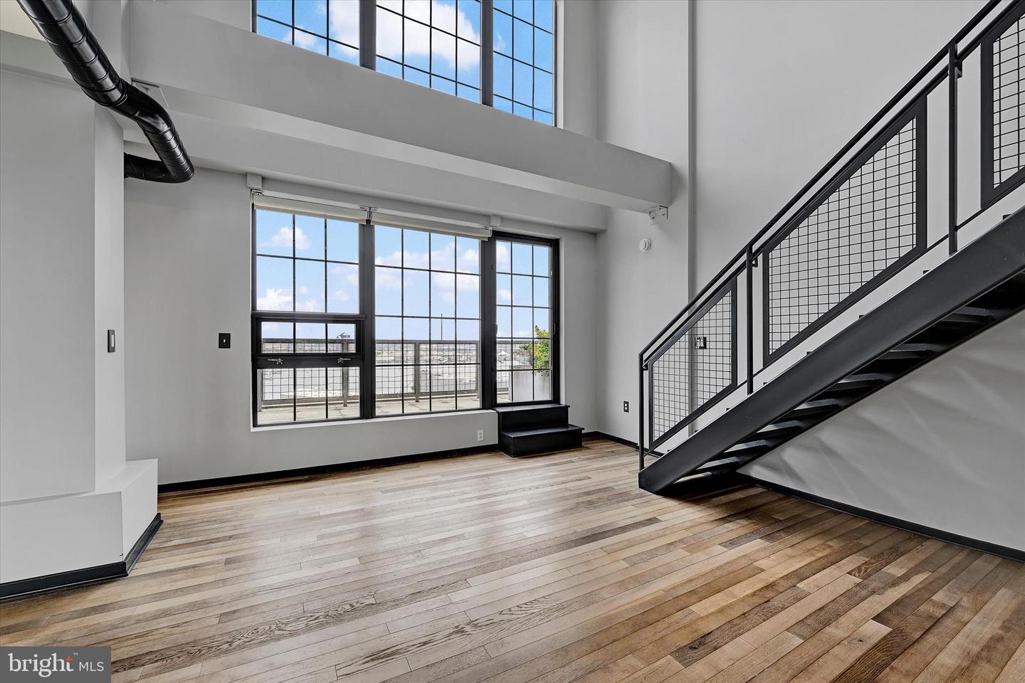 1200 Steuart St #1913 Property Photo 17