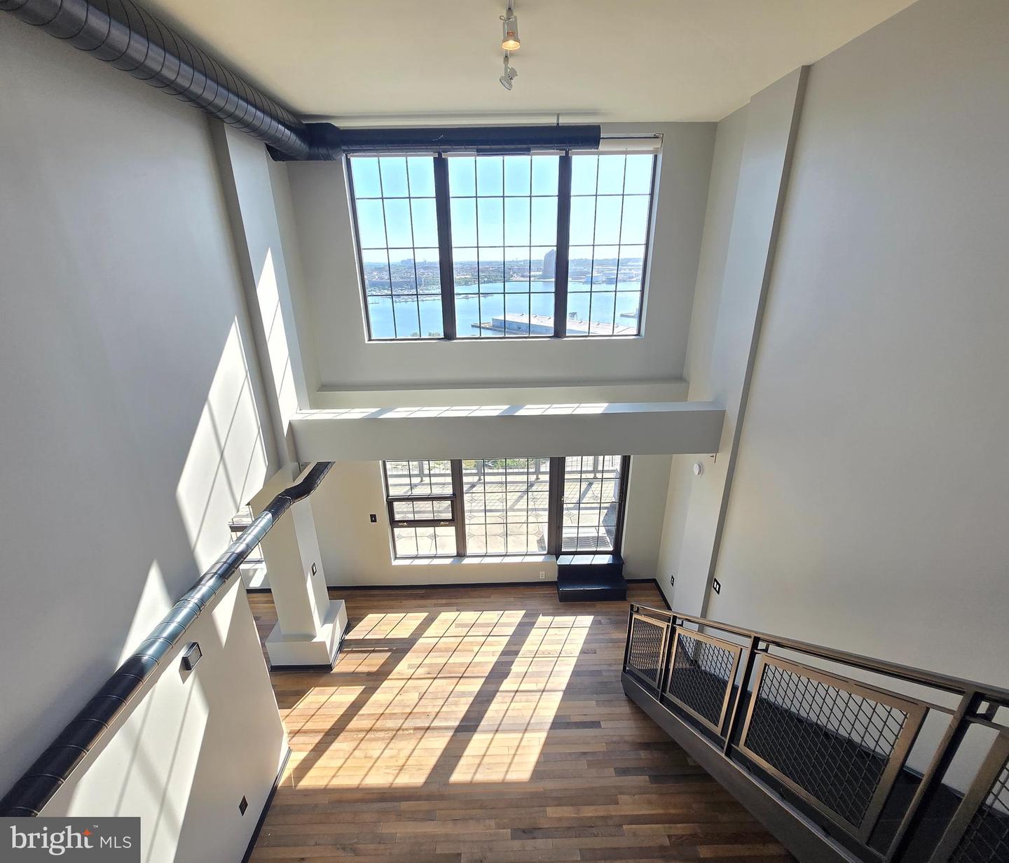 1200 Steuart St #1913 Property Photo 27