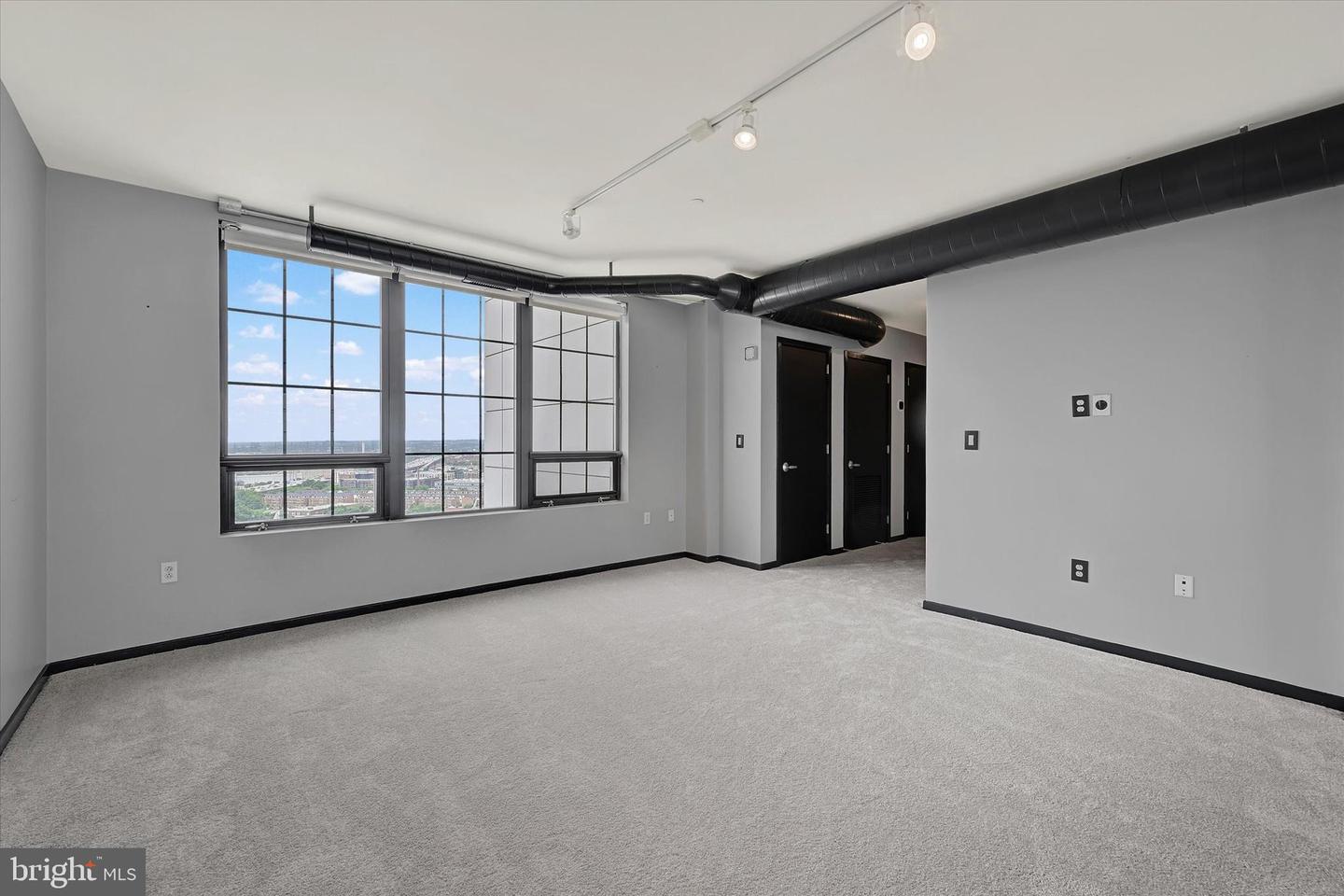 1200 Steuart St #1913 Property Photo 28