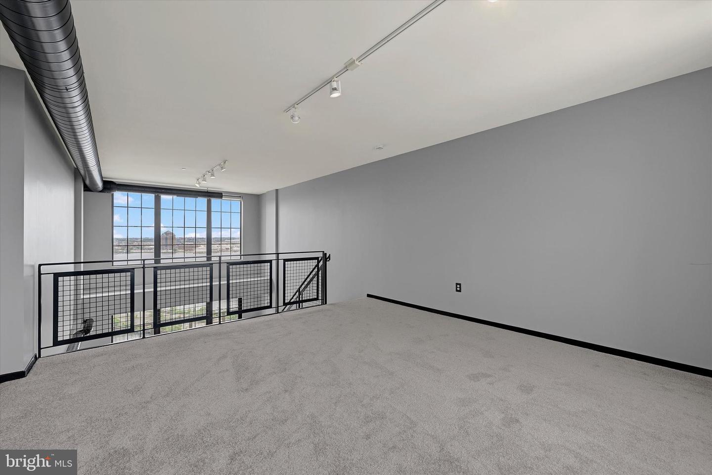 1200 Steuart St #1913 Property Photo 30