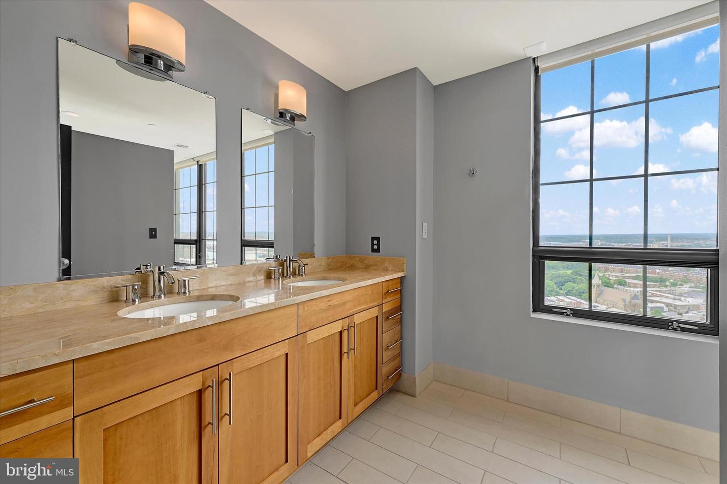 1200 Steuart St #1913 Property Photo 42
