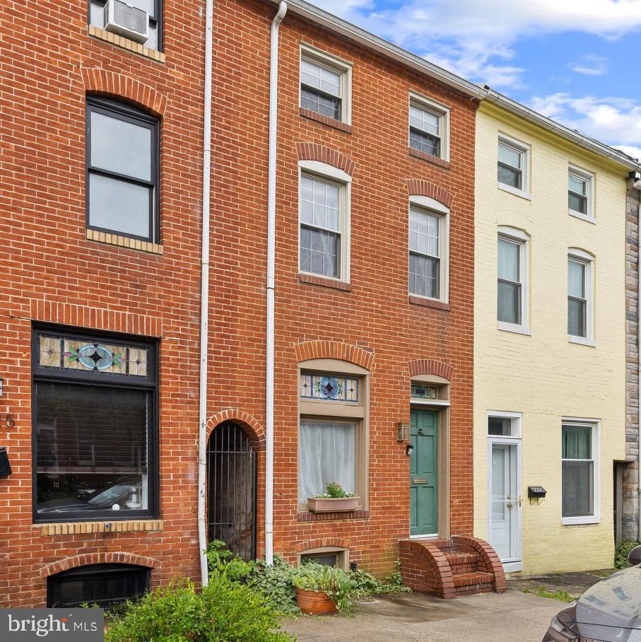 2223 Fleet St Property Photo 3