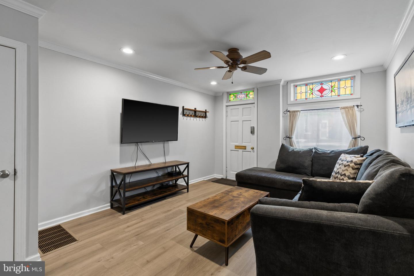 2223 Fleet St Property Photo 8