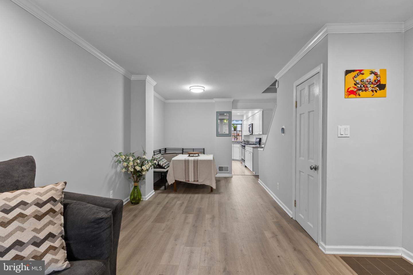 2223 Fleet St Property Photo 10