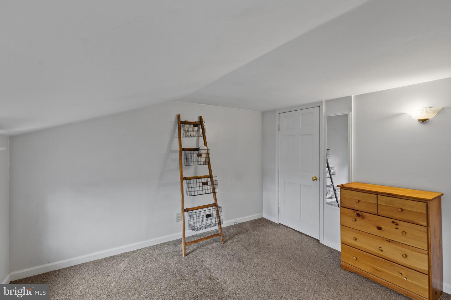 2223 Fleet St Property Photo 31