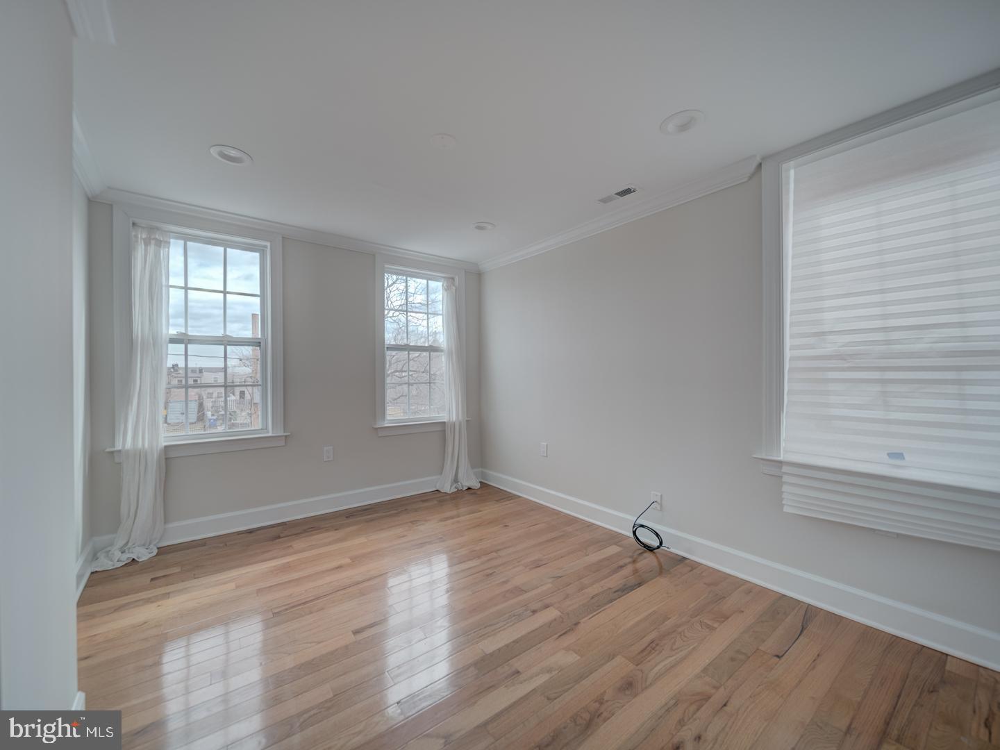 417 N Collington Ave Property Photo 6