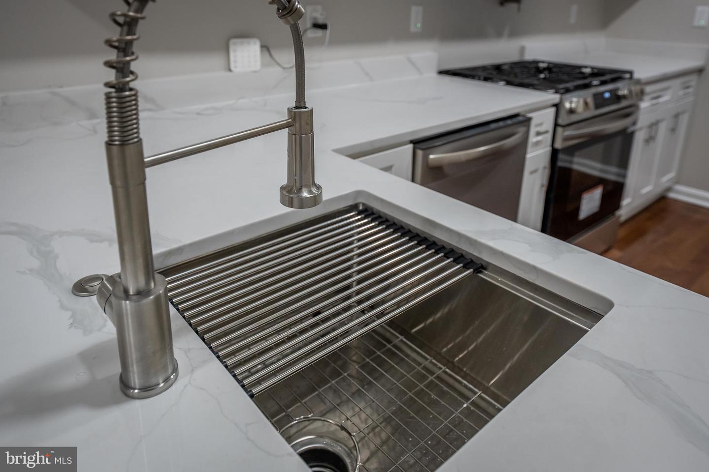 1358 Towson St Property Photo 16