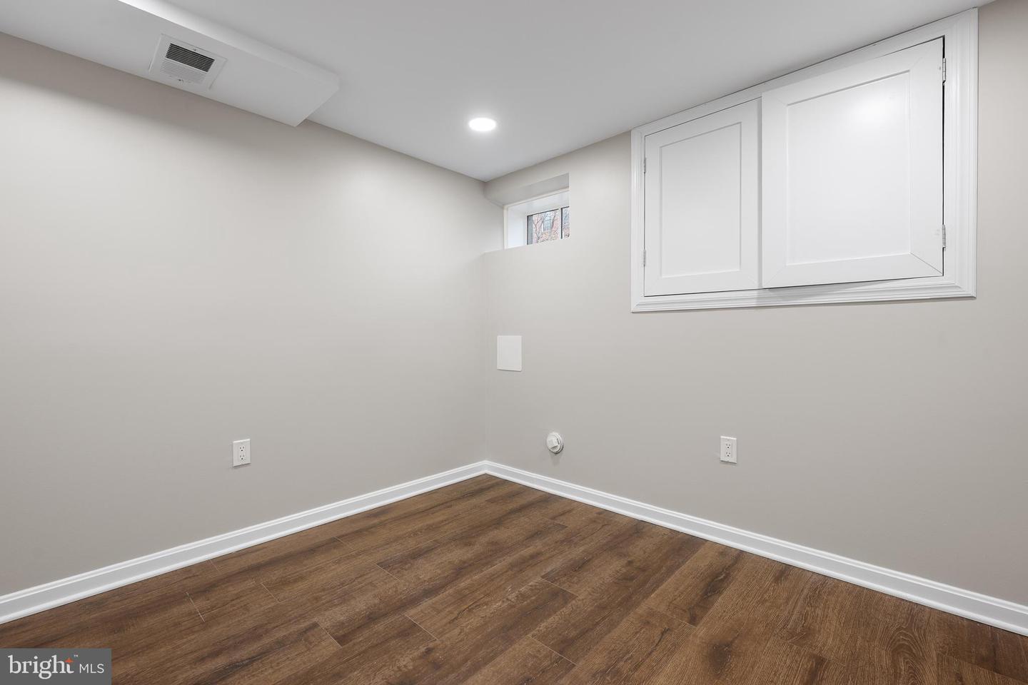 1358 Towson St Property Photo 47