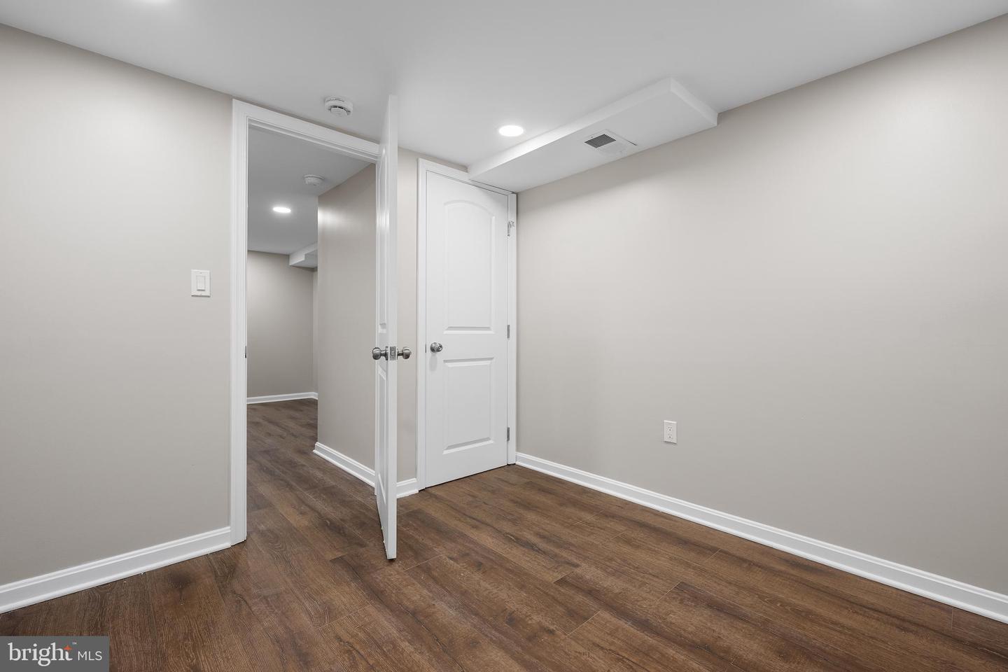 1358 Towson St Property Photo 48