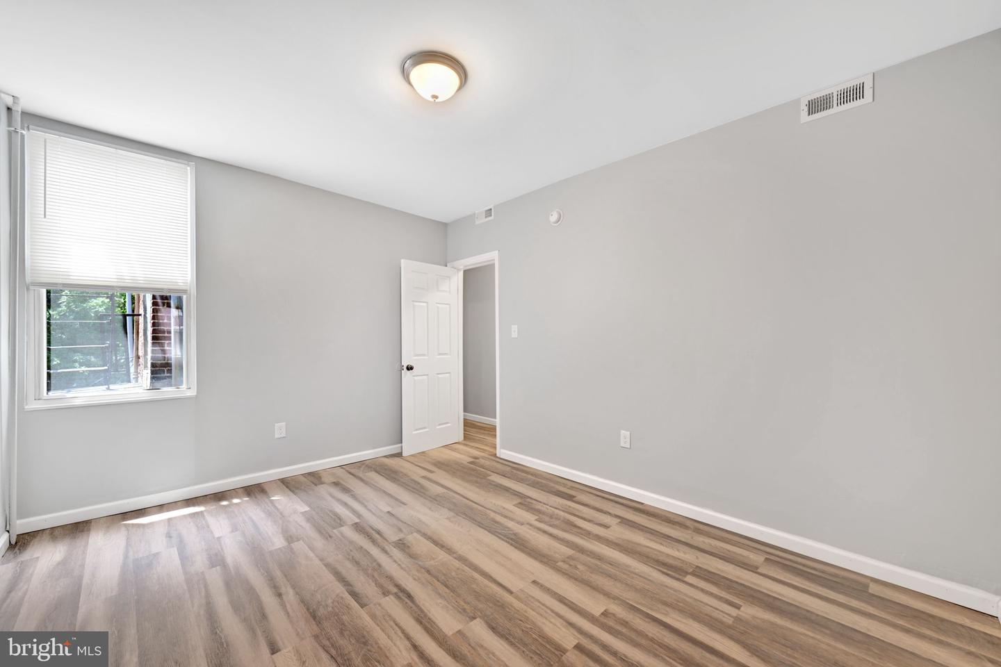 319 E 22ND ST #UNIT 2 Property Photo 1