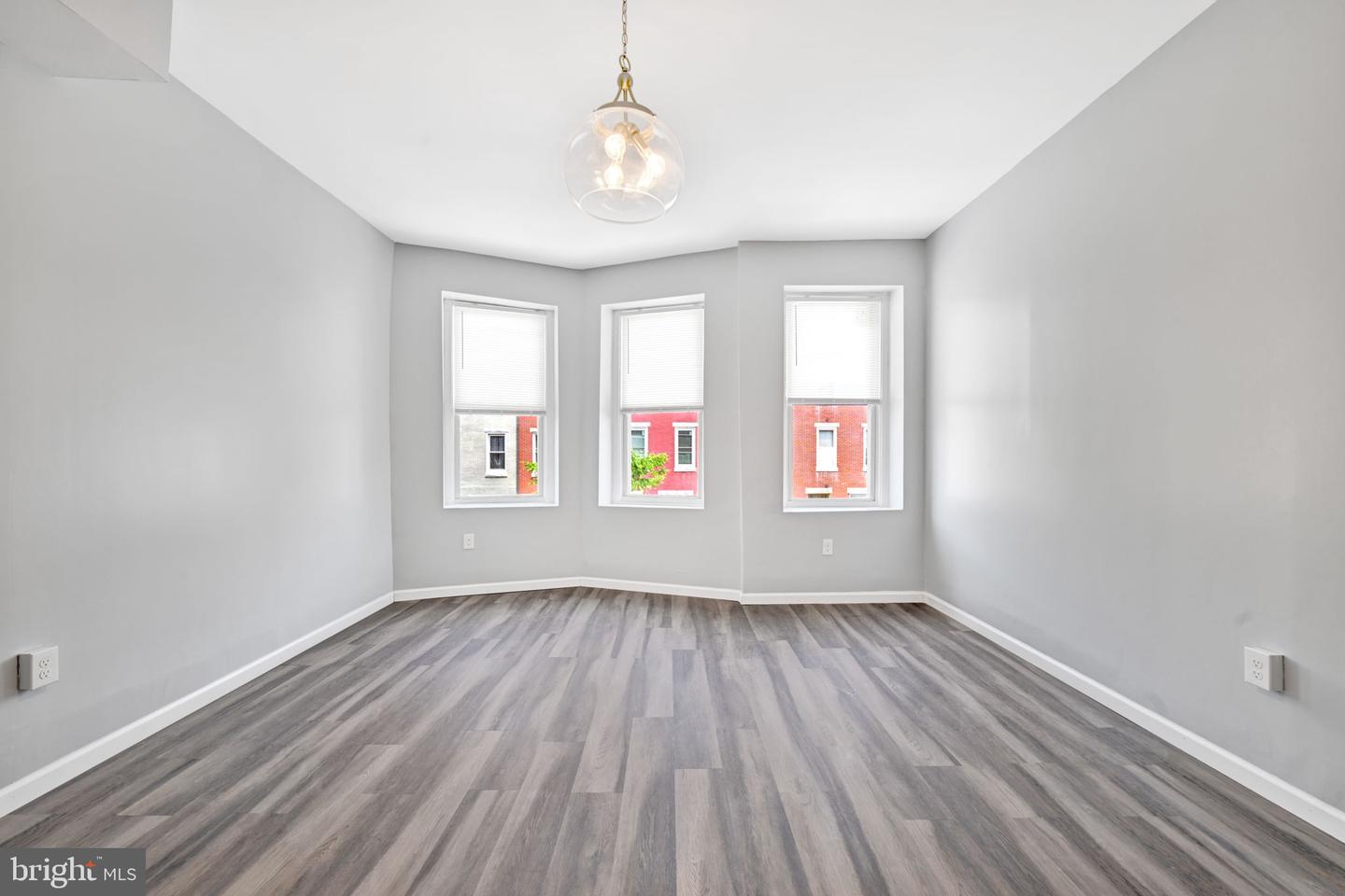 319 E 22nd St #unit 2 Property Photo 13