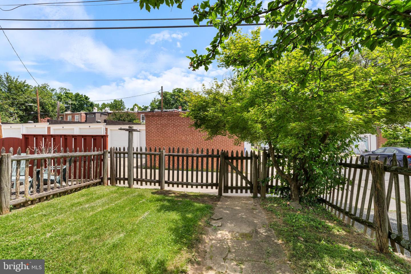 3733 Beech Ave Property Photo 8