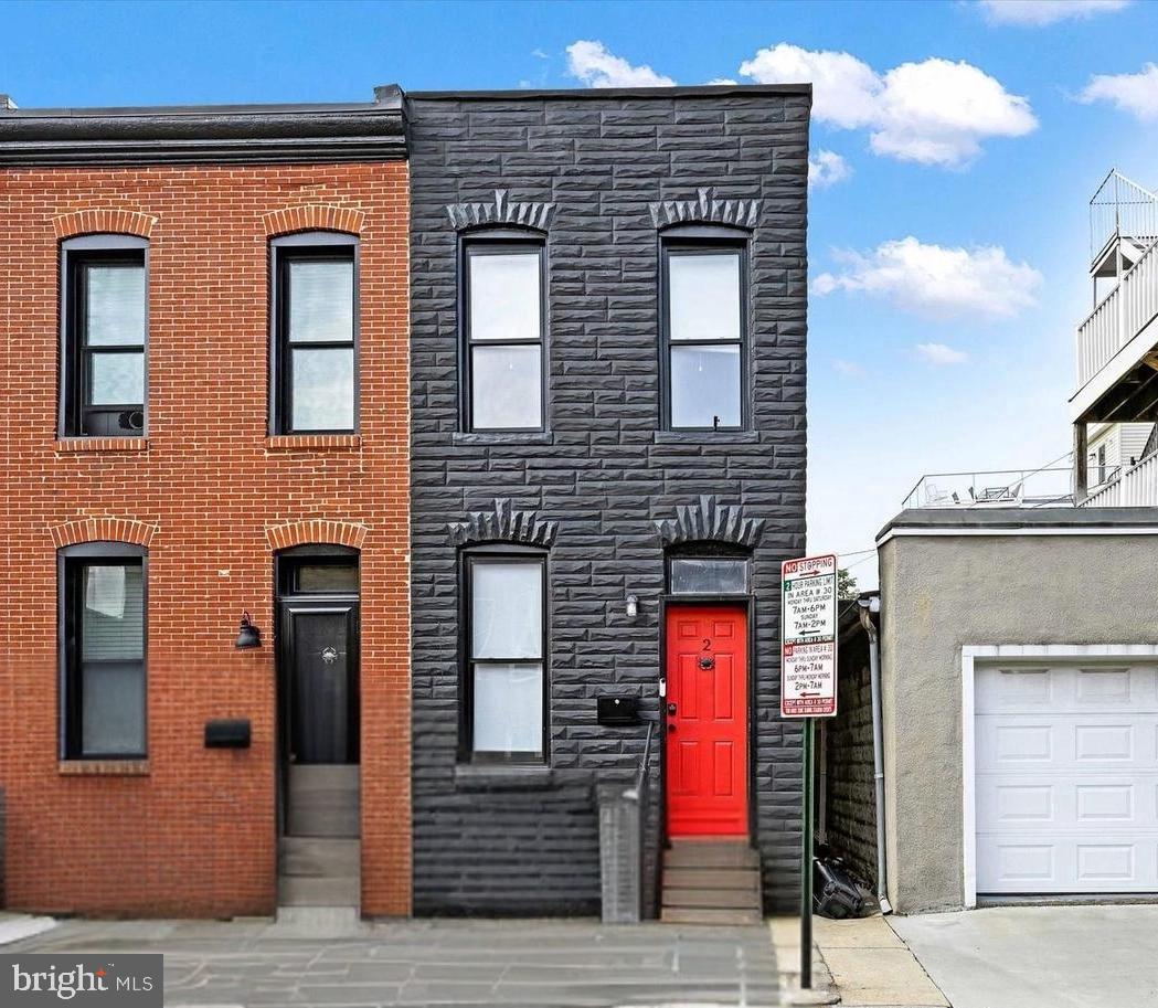 2 W Barney St Property Photo 2