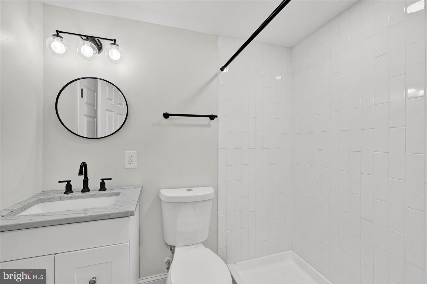 2 W Barney St Property Photo 24
