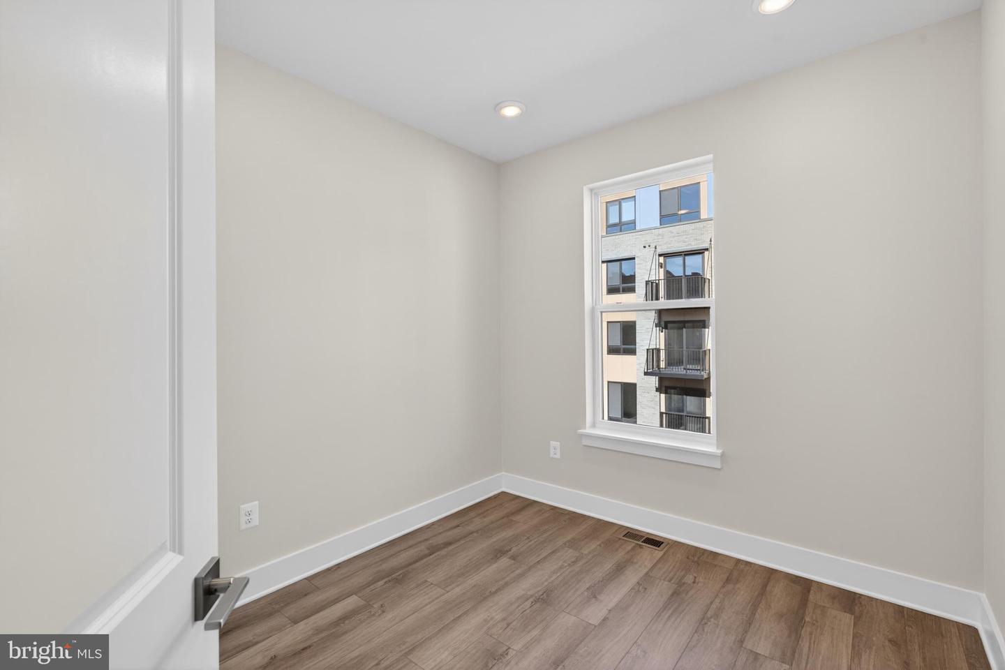 2507 Light St Property Photo 18
