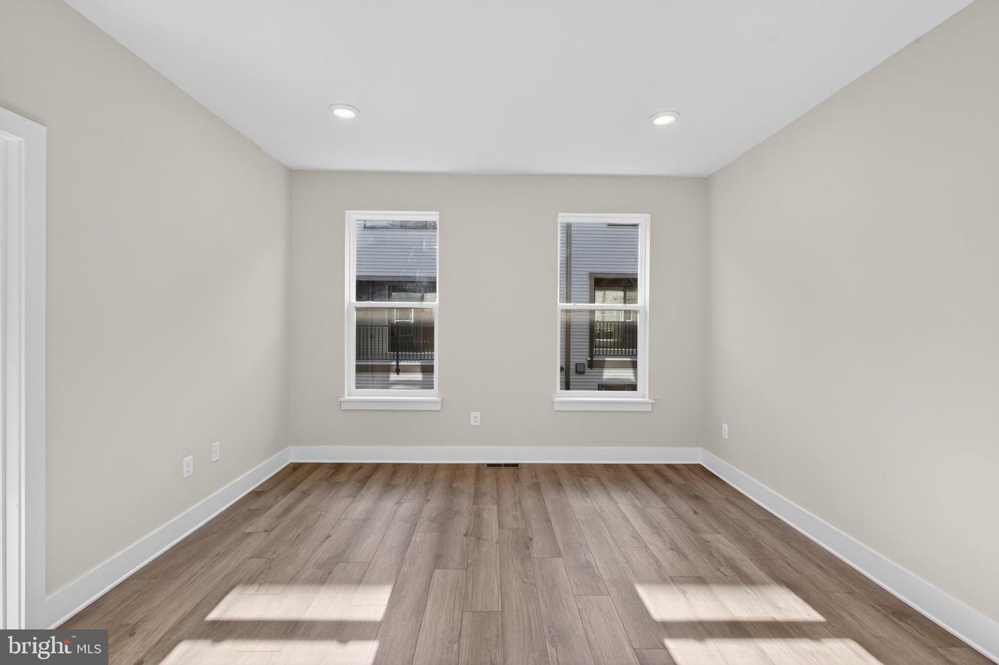 2507 Light St Property Photo 32