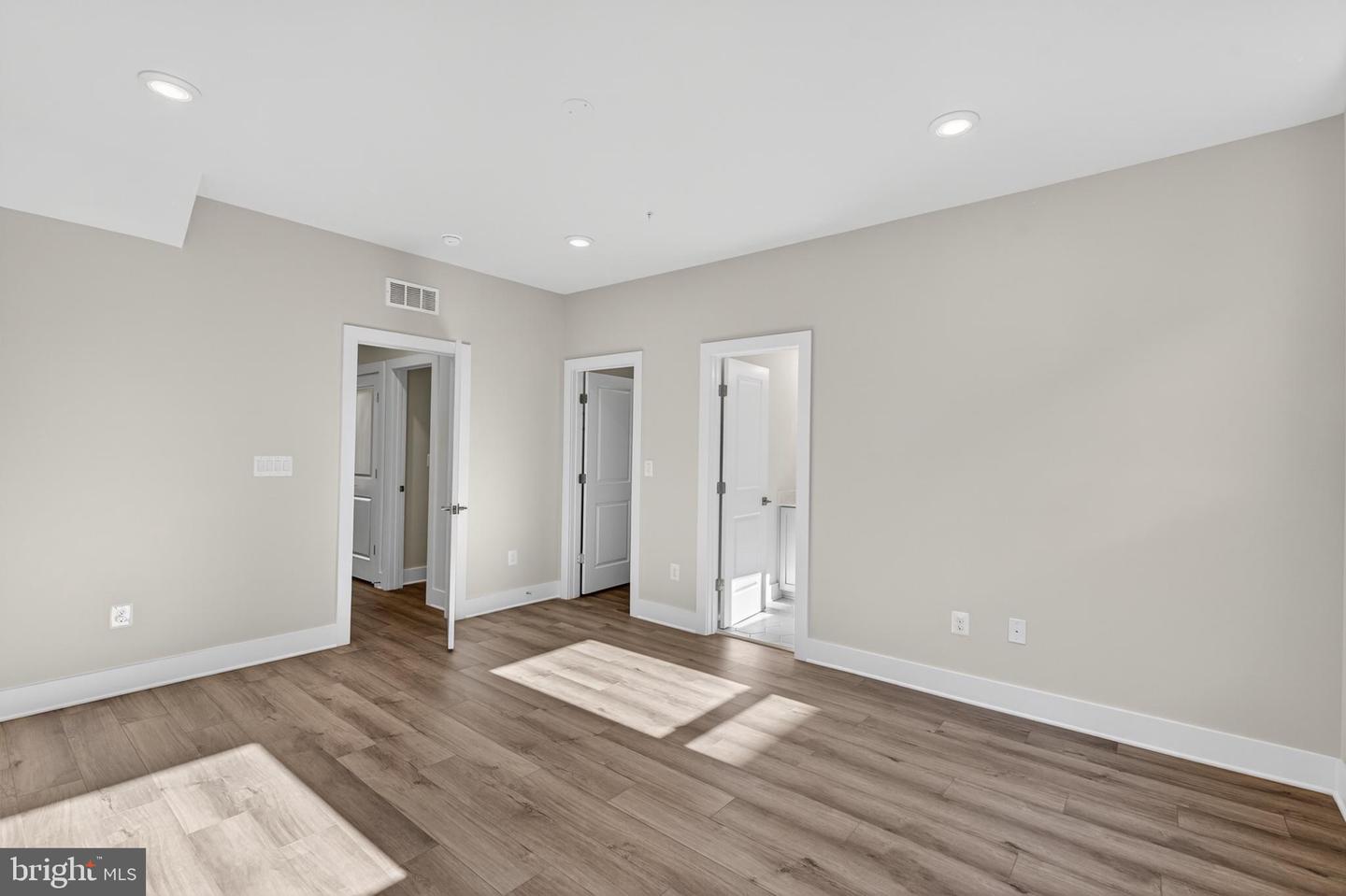 2507 Light St Property Photo 33