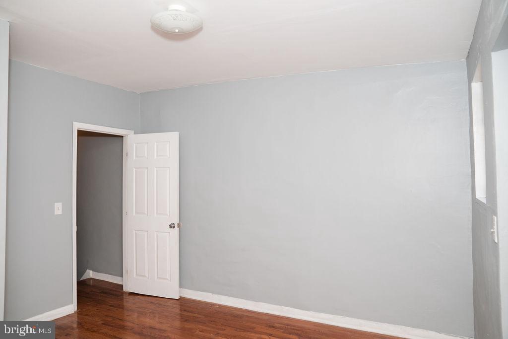 2630 E Monument St Property Photo 16