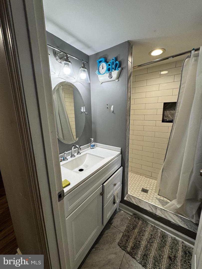 MDBA2218266 Property Photo 14