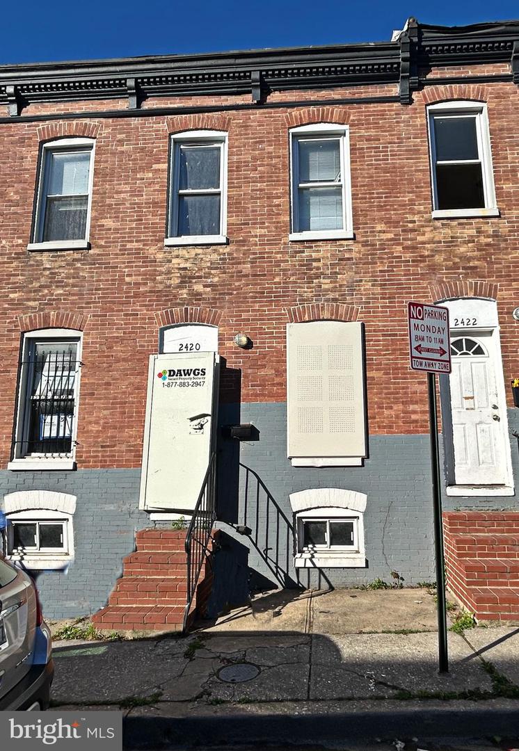 2420 Etting St Property Photo 1