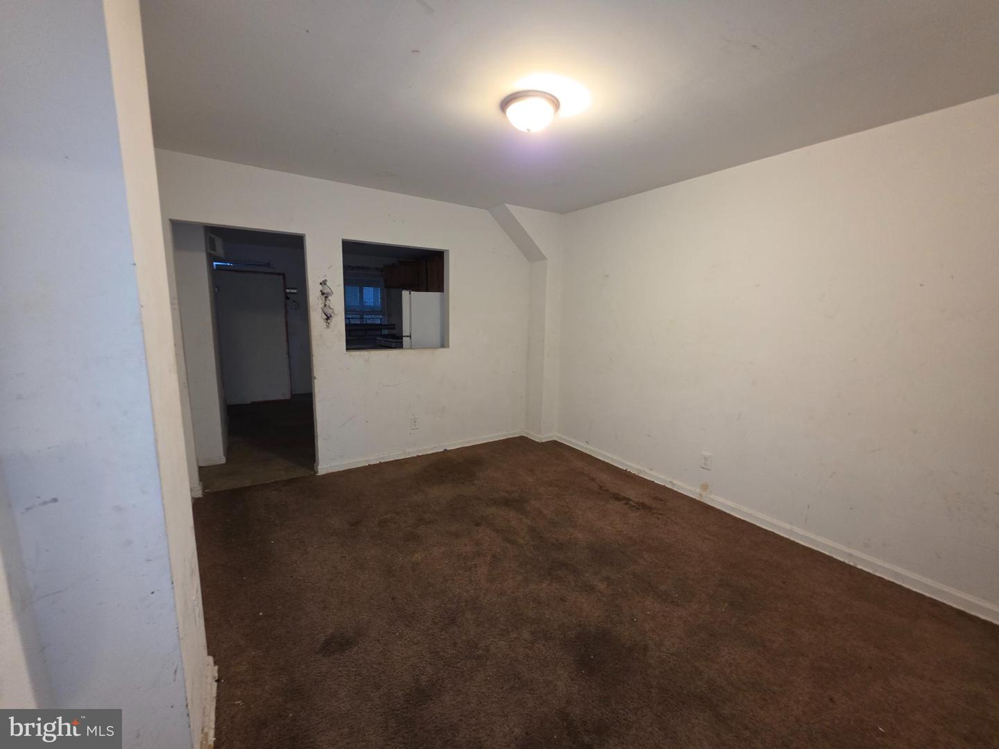 2420 Etting St Property Photo 7