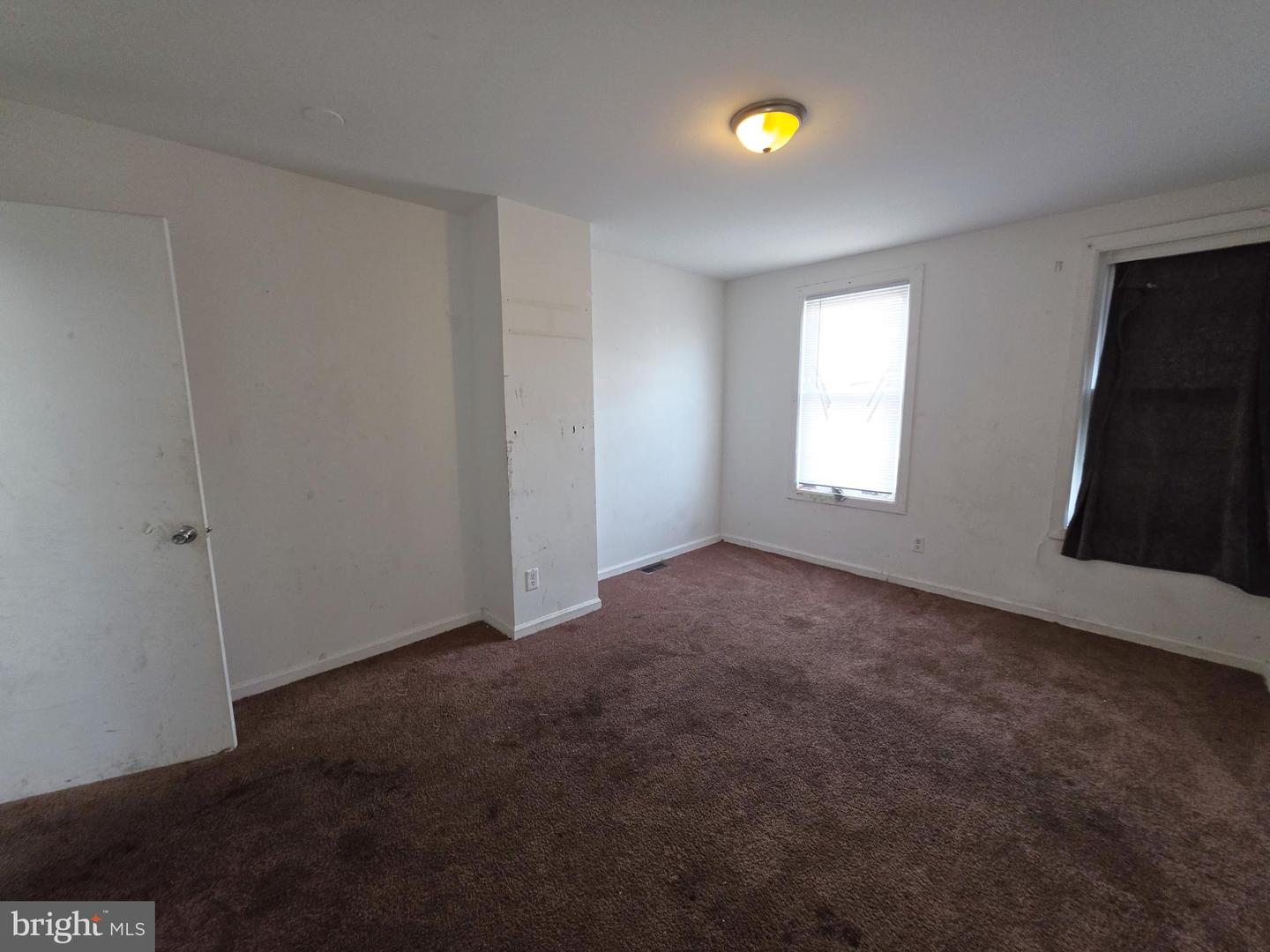 2420 Etting St Property Photo 11