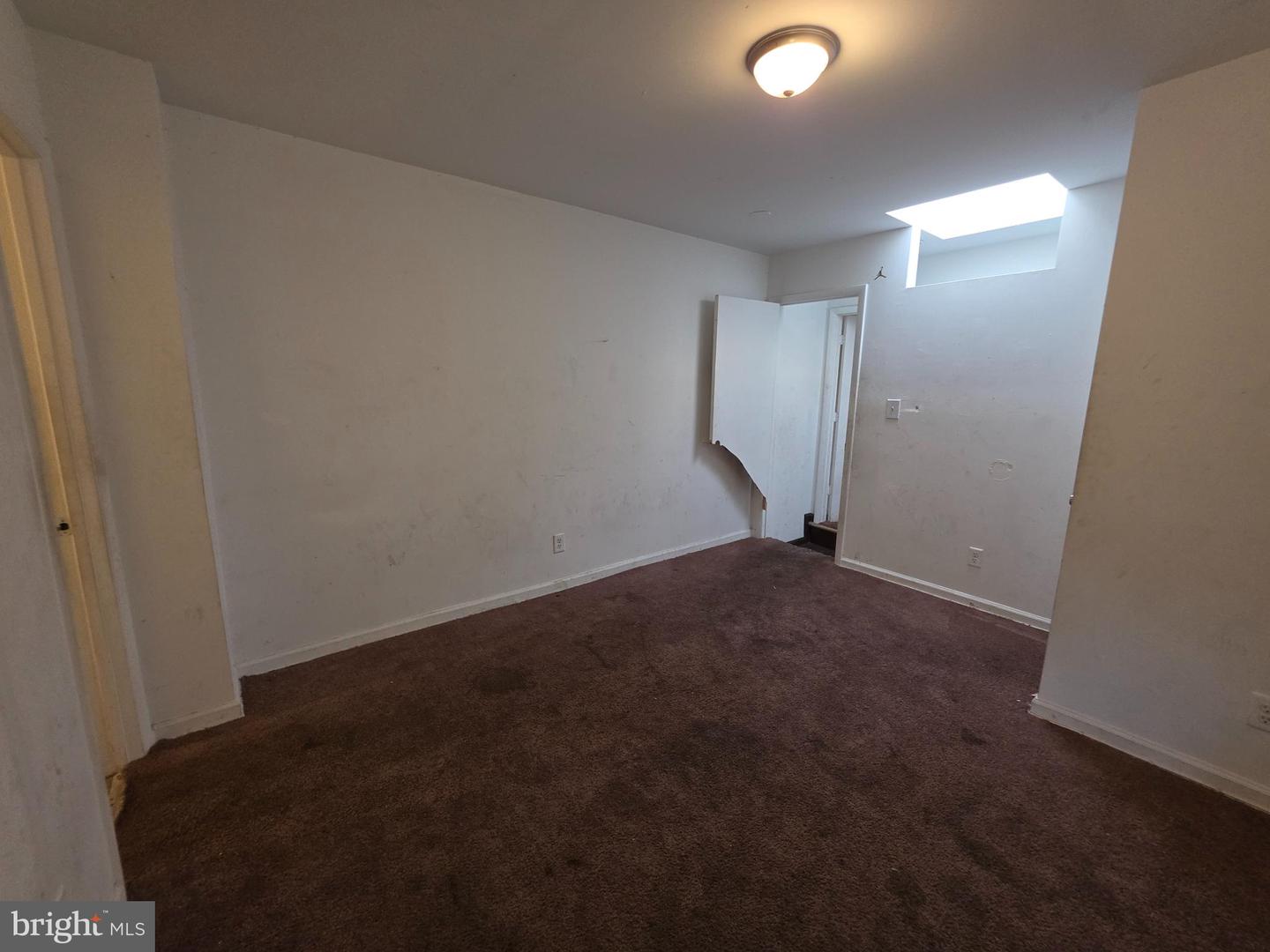 2420 Etting St Property Photo 19