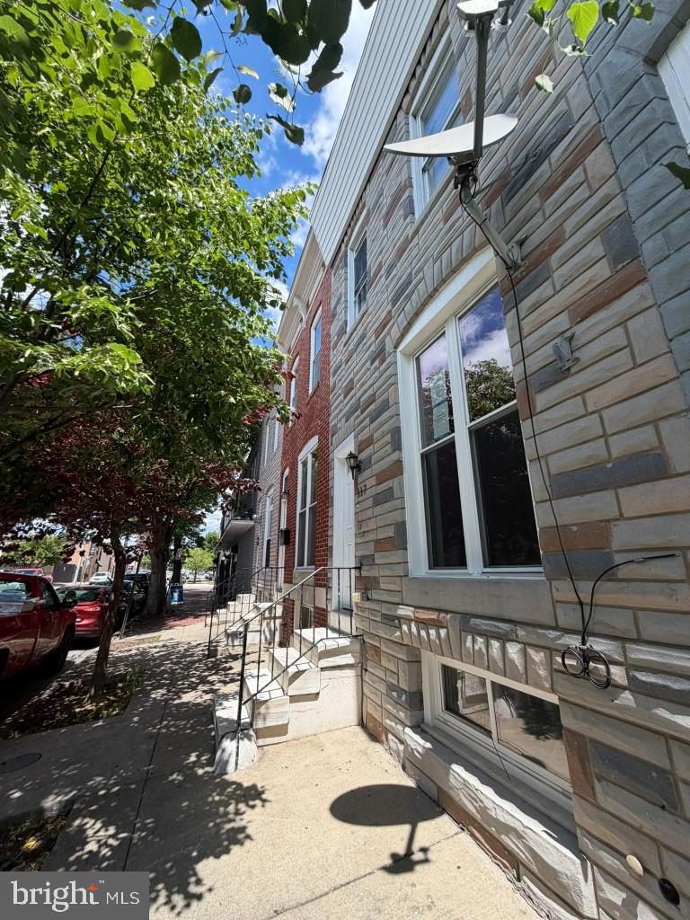 117 N Clinton St Property Photo 21