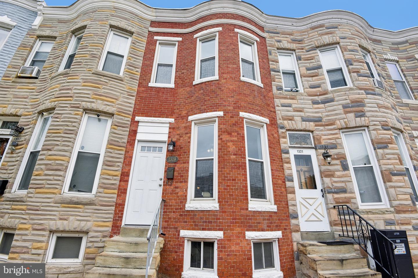 1319 S Carey St Property Photo 1