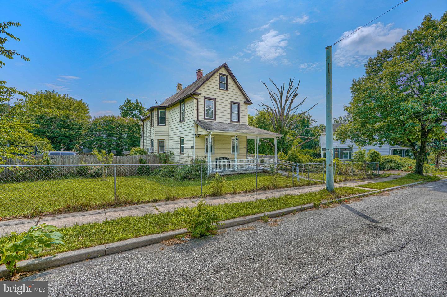 2802 GRINDON AVE Property Photo 1