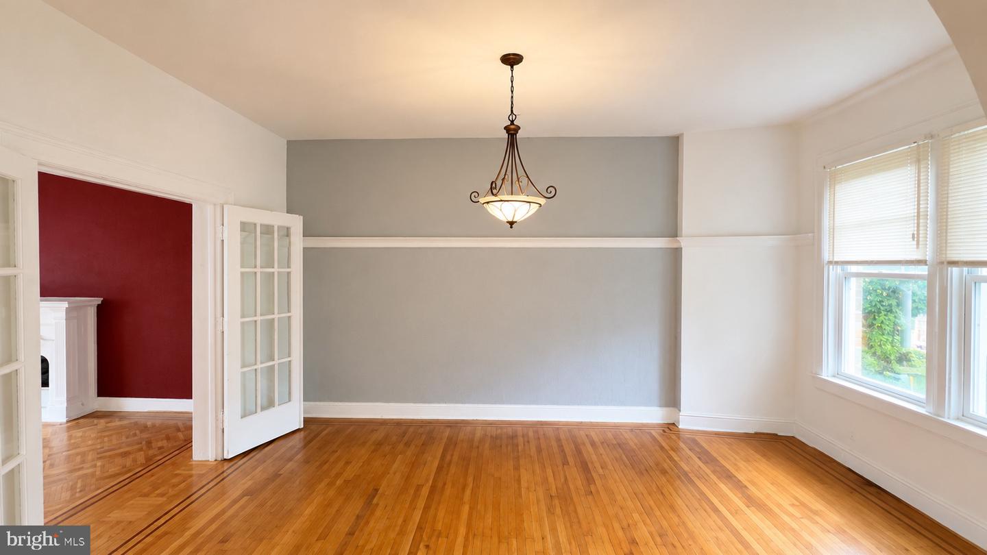 2810 Norfolk Ave Property Photo 4
