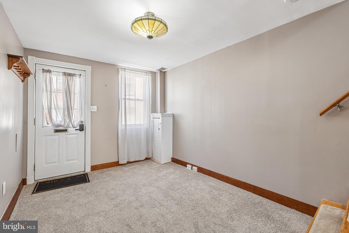 219 Chapel St Property Photo 3