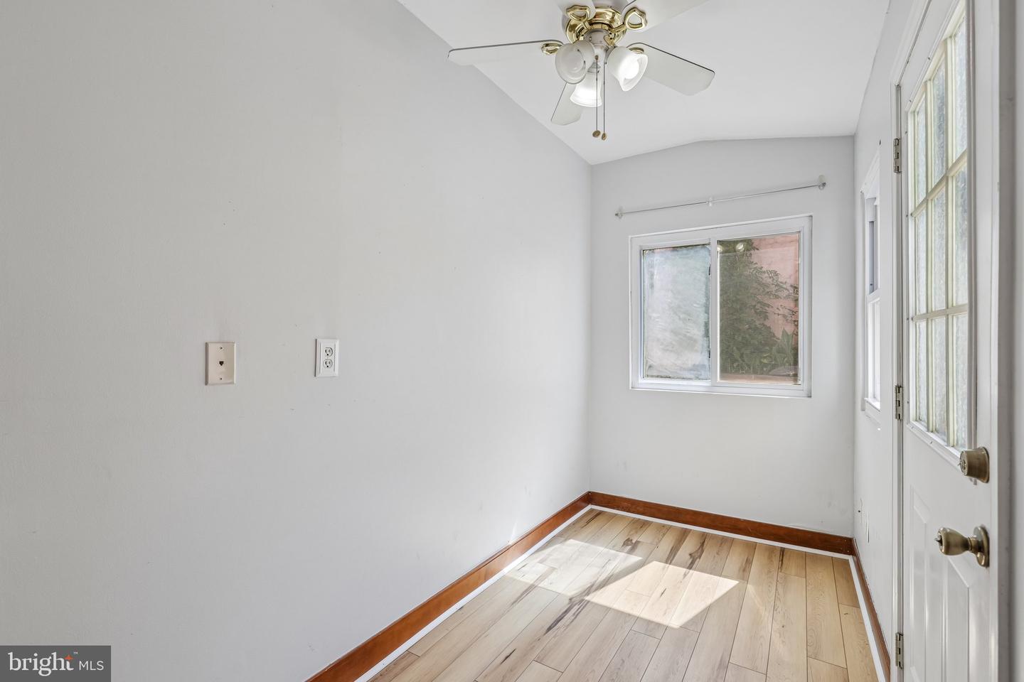 219 Chapel St Property Photo 9