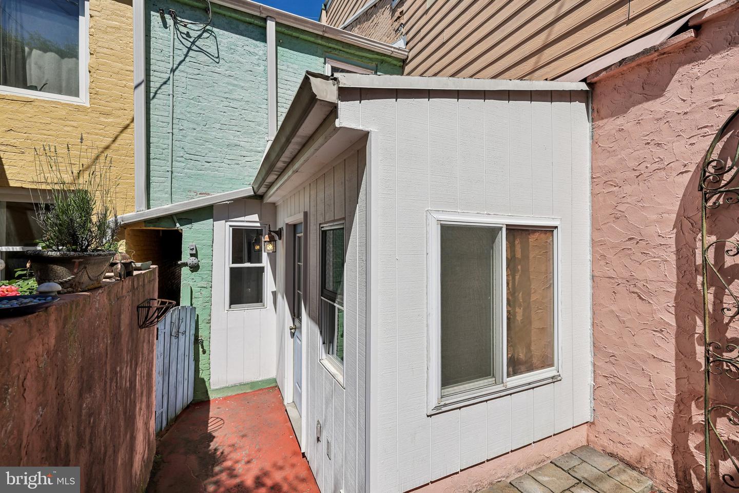 219 Chapel St Property Photo 22