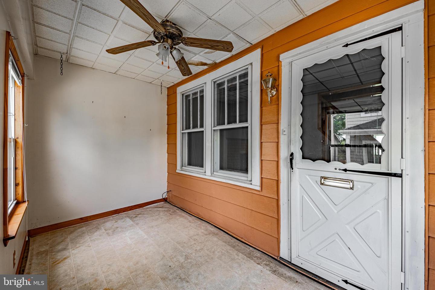 1302 Cox St Property Photo 7