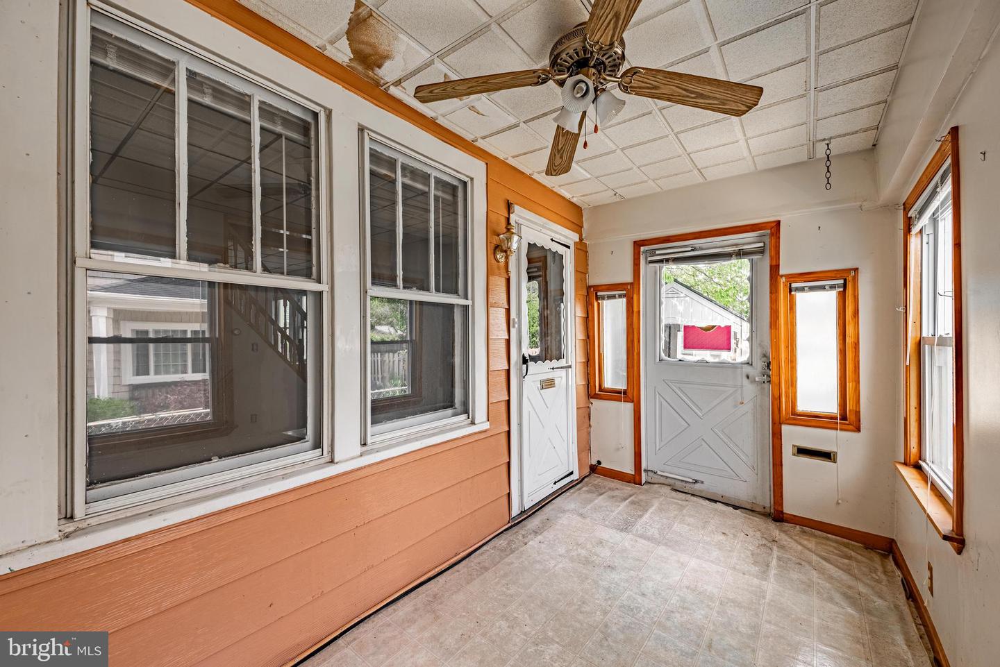 1302 Cox St Property Photo 8