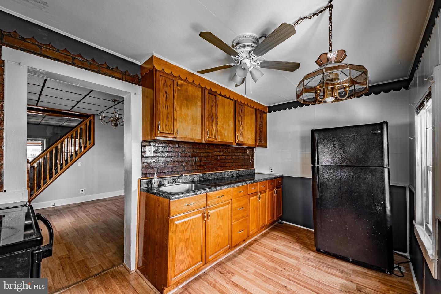 1302 Cox St Property Photo 14