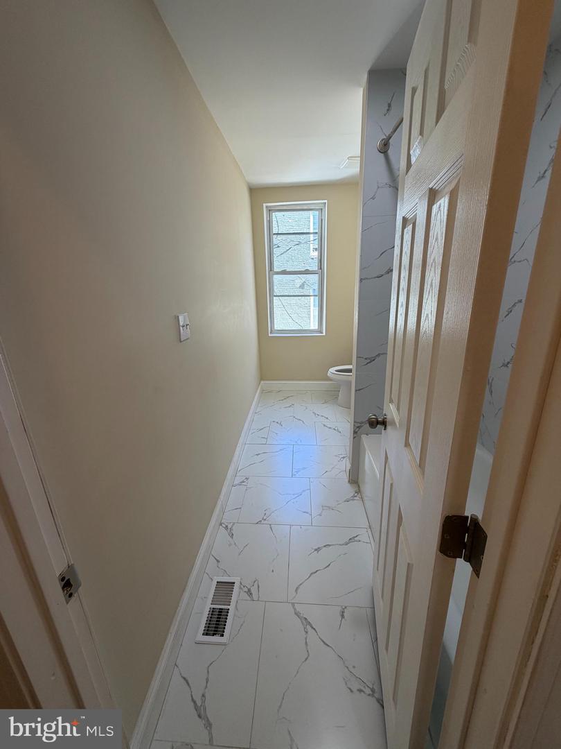 1904 E Lanvale St Property Photo 5