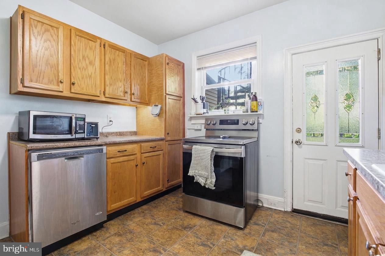 1412 Light St #2 Property Photo 6