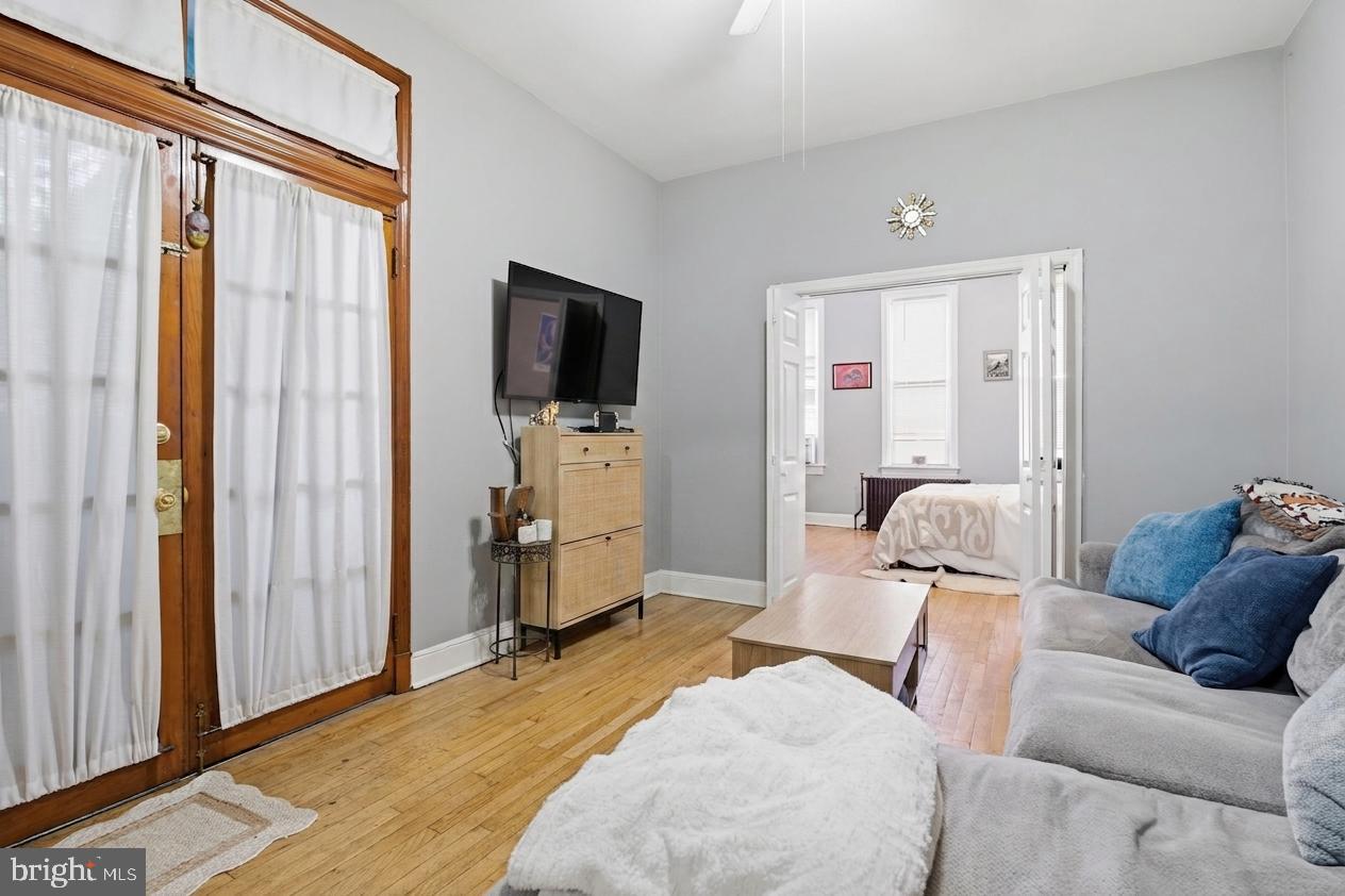1412 Light St #2 Property Photo 11